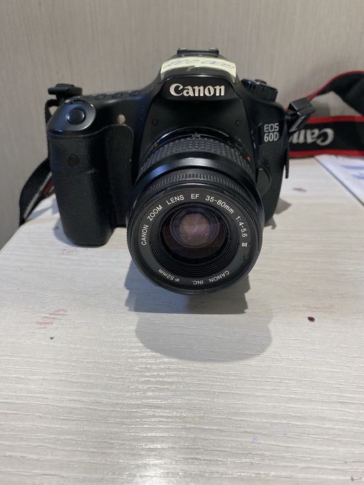 Фотоаппарат Canon EOS 60D