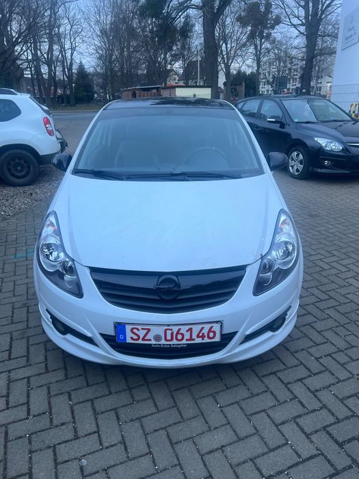 Опел корса Д цяла за части