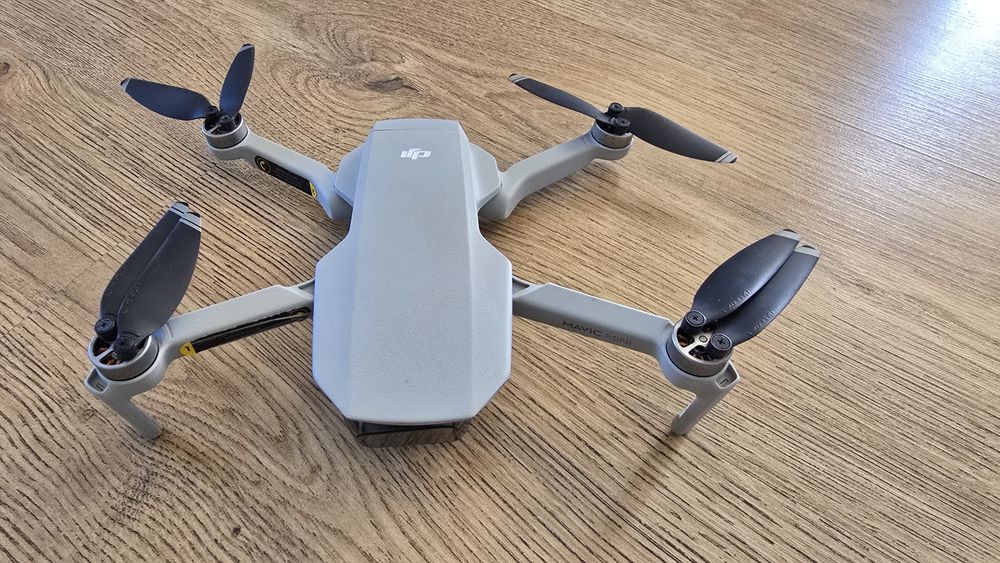 Drona DJI Mavic Mini Fly More Combo 249g – stare impecabilă, doar 38 k