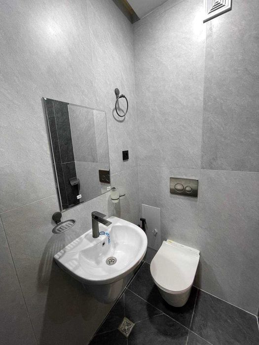 Продается 1/4/4 квартира на Чиланзаре. 1-квартал.