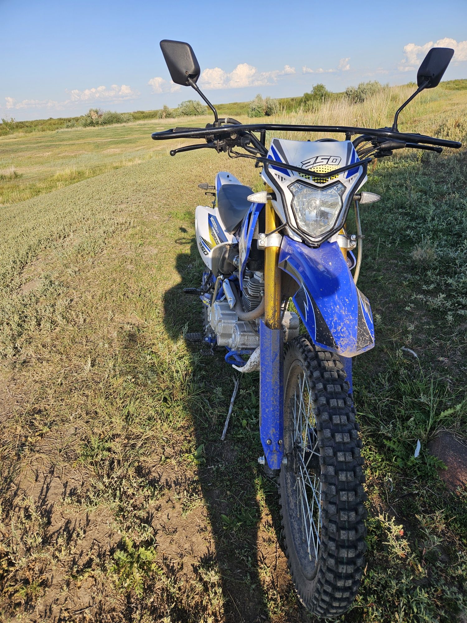 продается мотоцикл SYCMCC 250