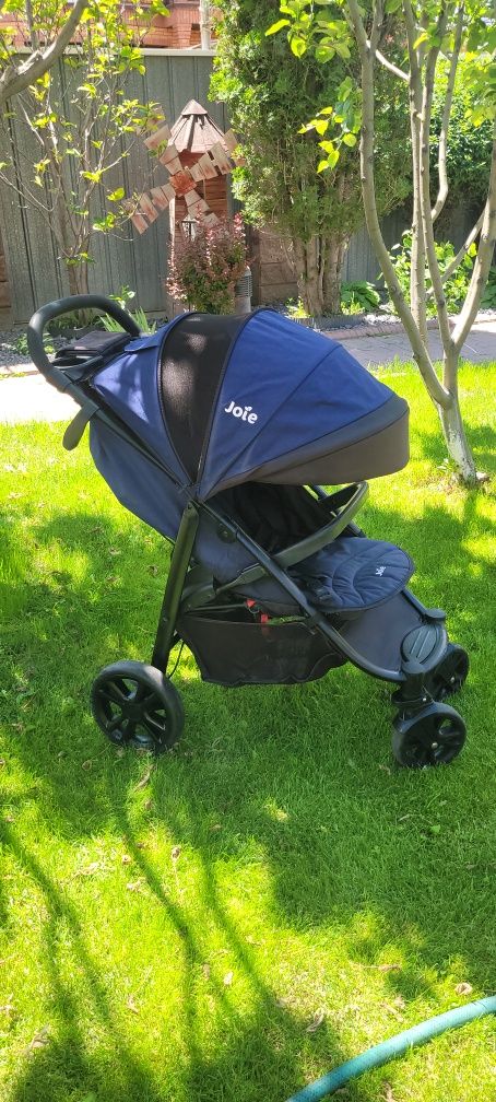 Коляска прогулочная Joie Litetrax 4
