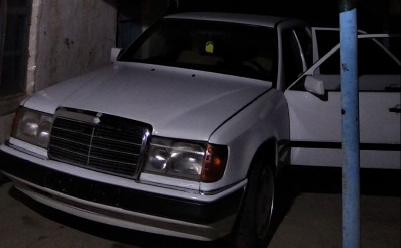 Мерседес Бенс w 124 сотилади