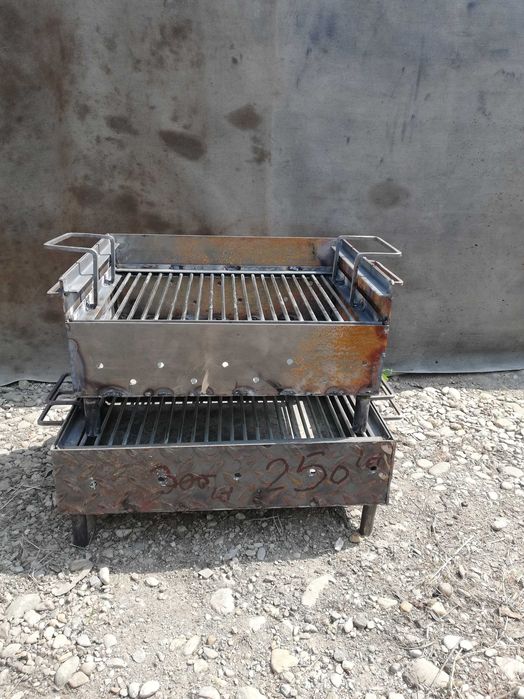 Grătare fripturi diferite dimensiuni
