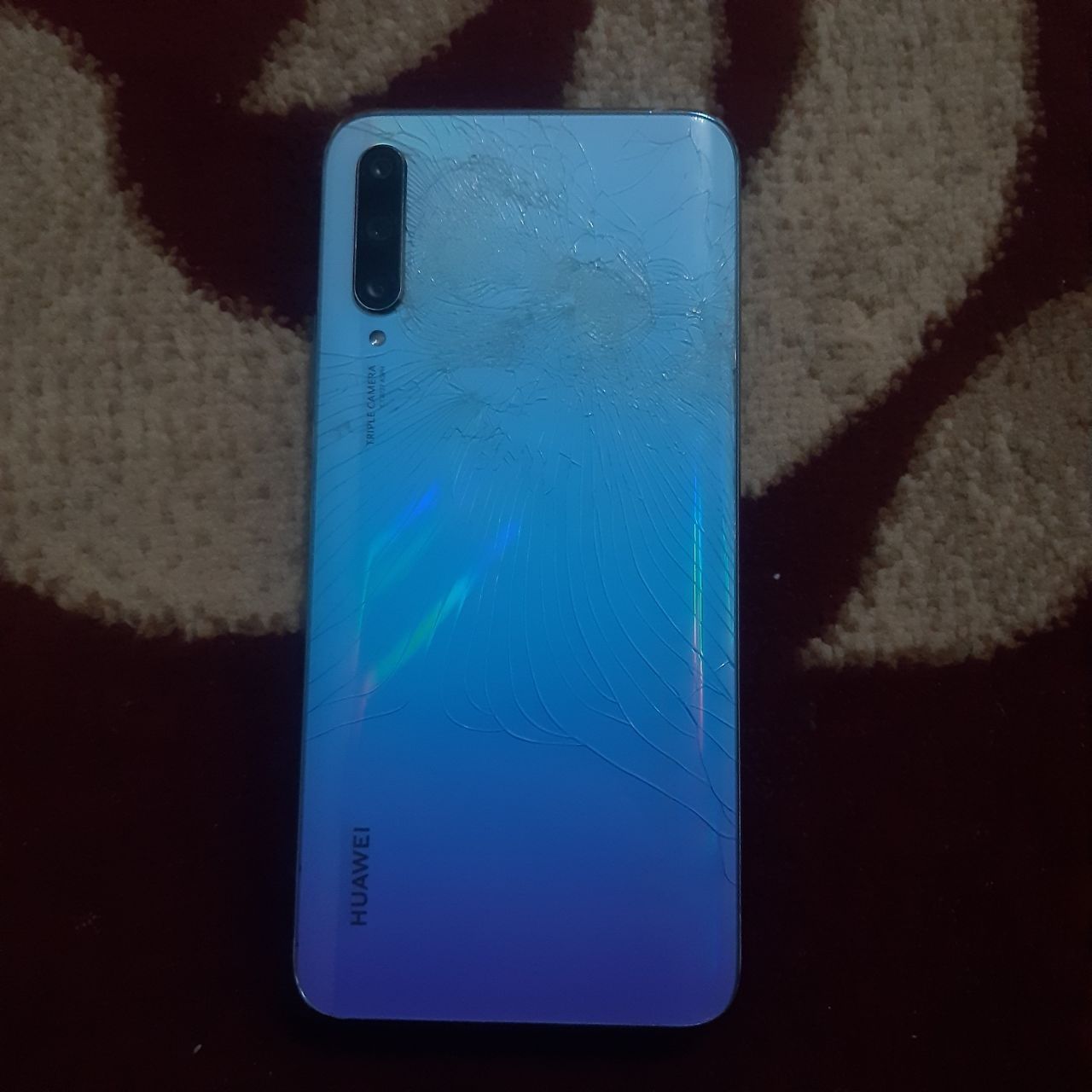 Huwavei y9s zor telefon qotmaydi umuman