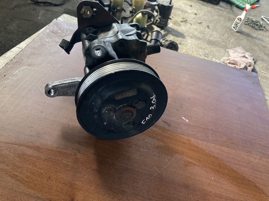 Bmw F10 3.0 d Хидравлична Помпа