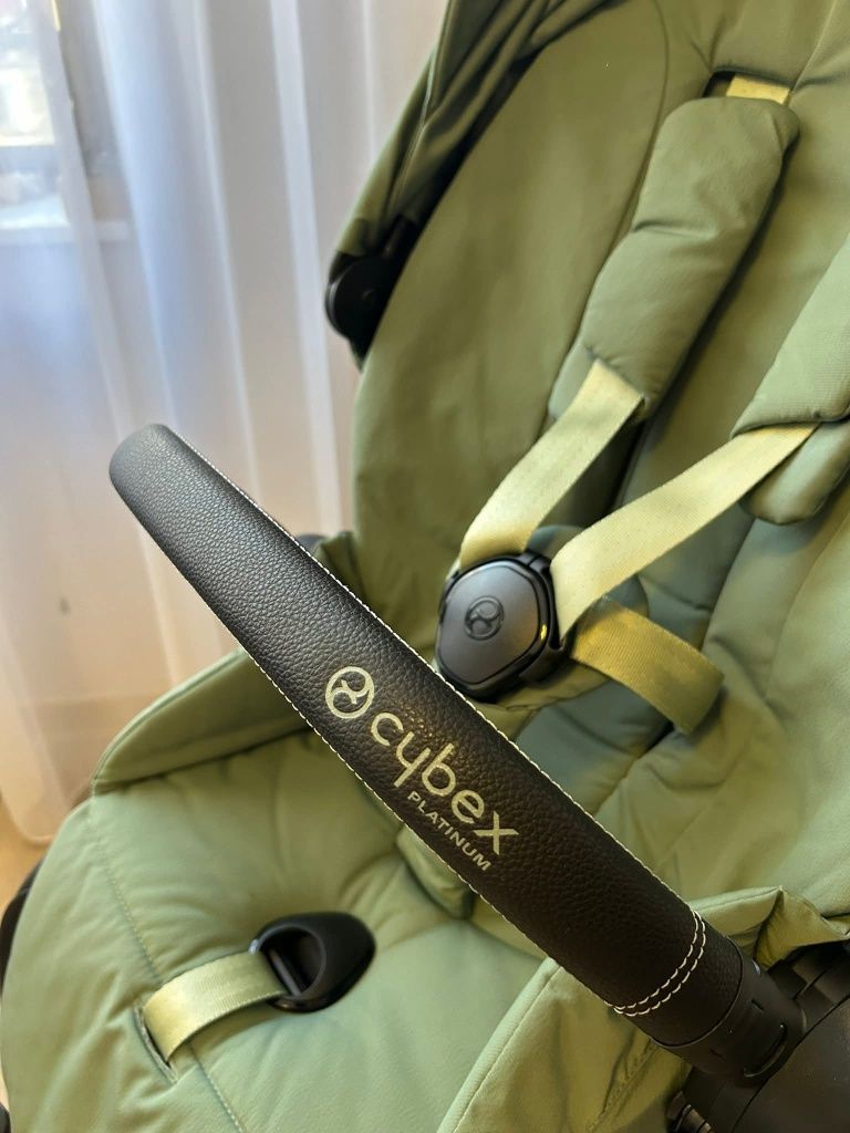 Cybex Priam 4 в цвят Leaf Green