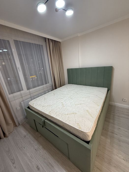 Продам спальную Кровать в идеальном состоянии