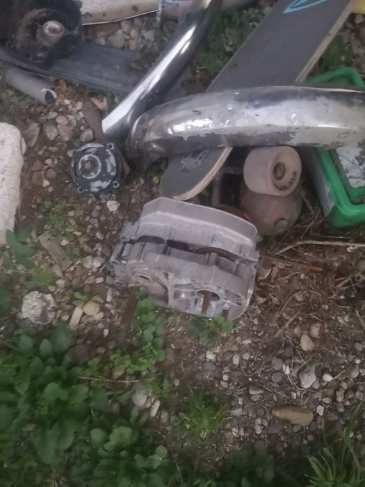 De vânzare moped gyromat 50 cc se vinde cu toate piesele preț 600 lei