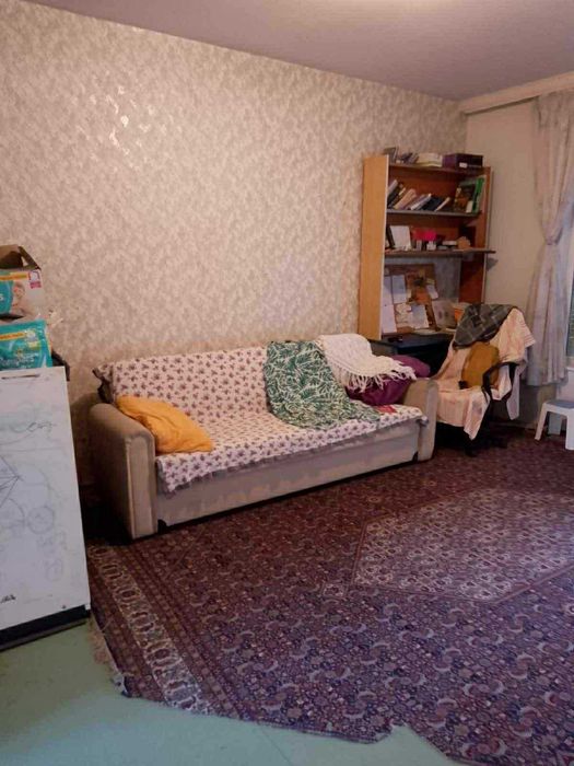 Тристаен апартамент в кв. Изгрев, в близост до ресторант Рачелино