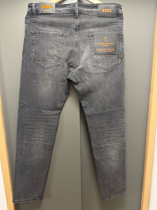 Blugi Hugo Boss originali, slim fit, mărimea W32 L32