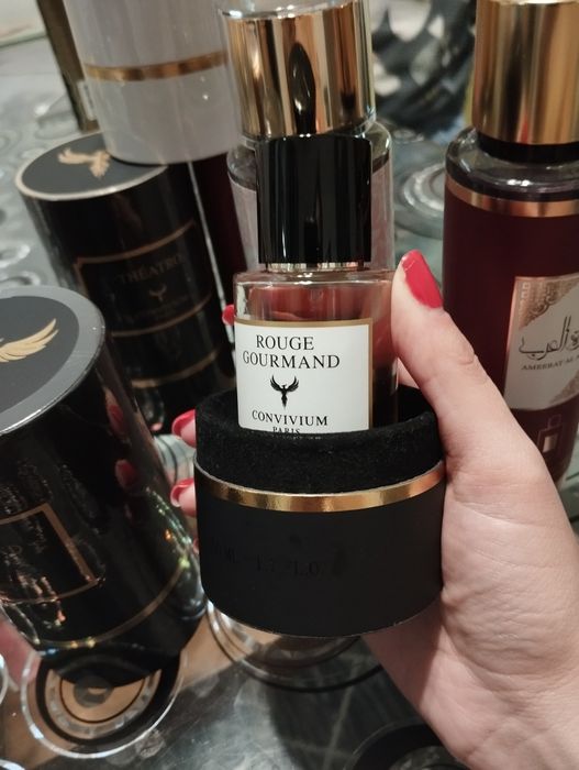 Дамски парфюми,спрейове и лосиони