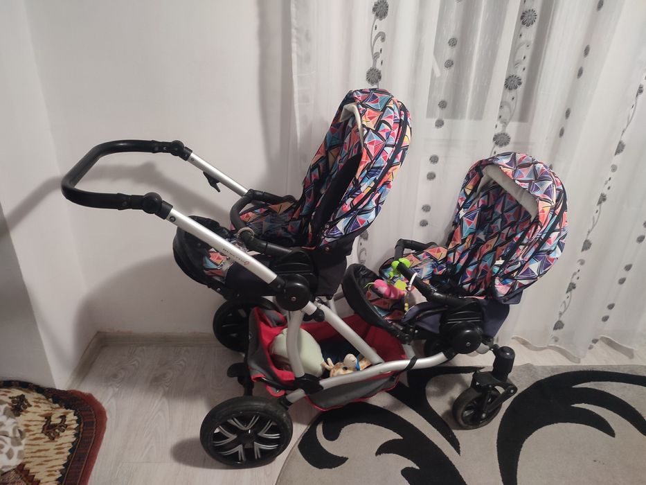 Cărucior pentru gemeni