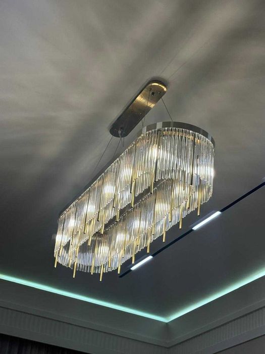 Продается Люстра.