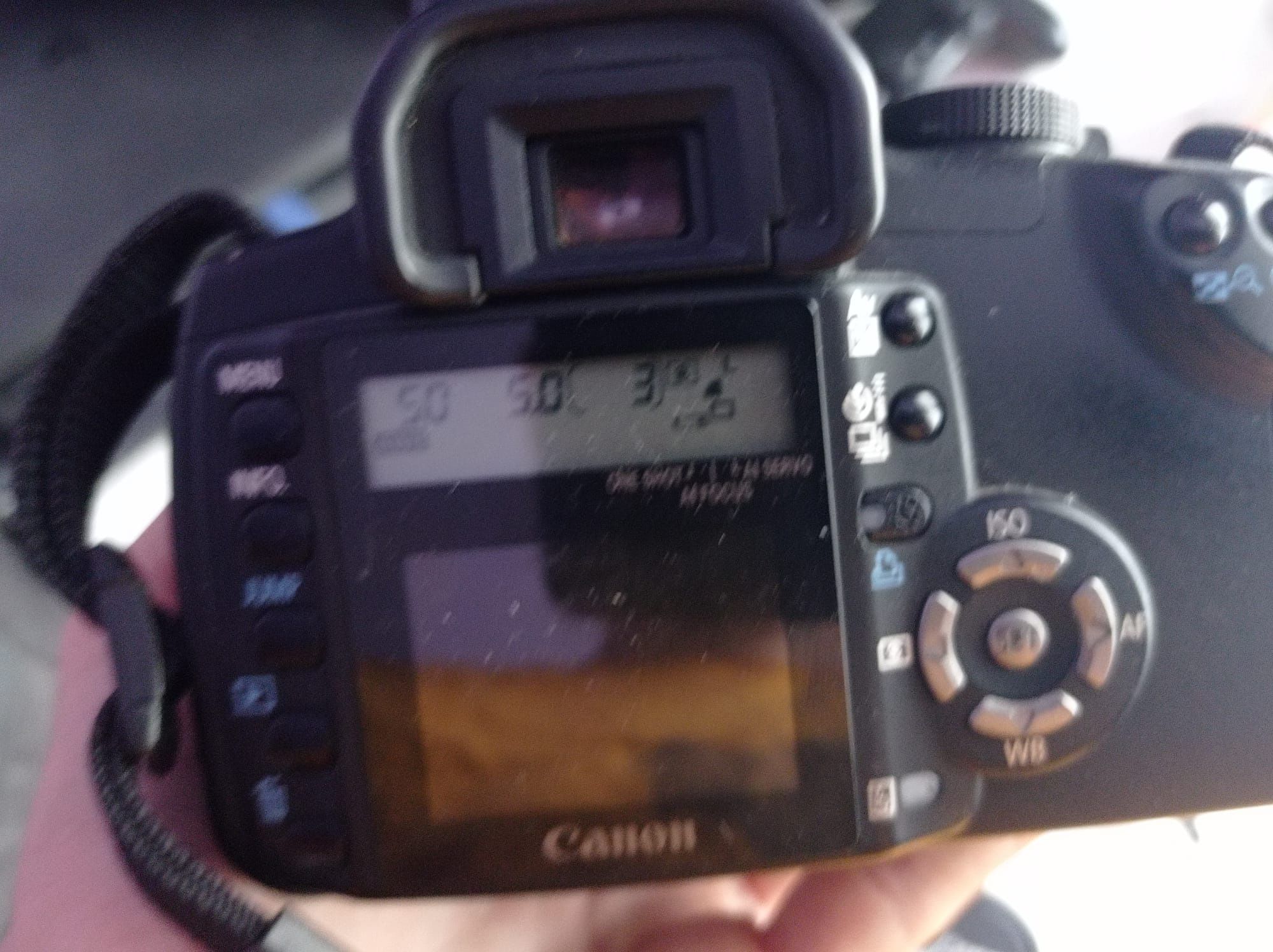 Camera DSLR Canon rebel xt schimb cu laptop