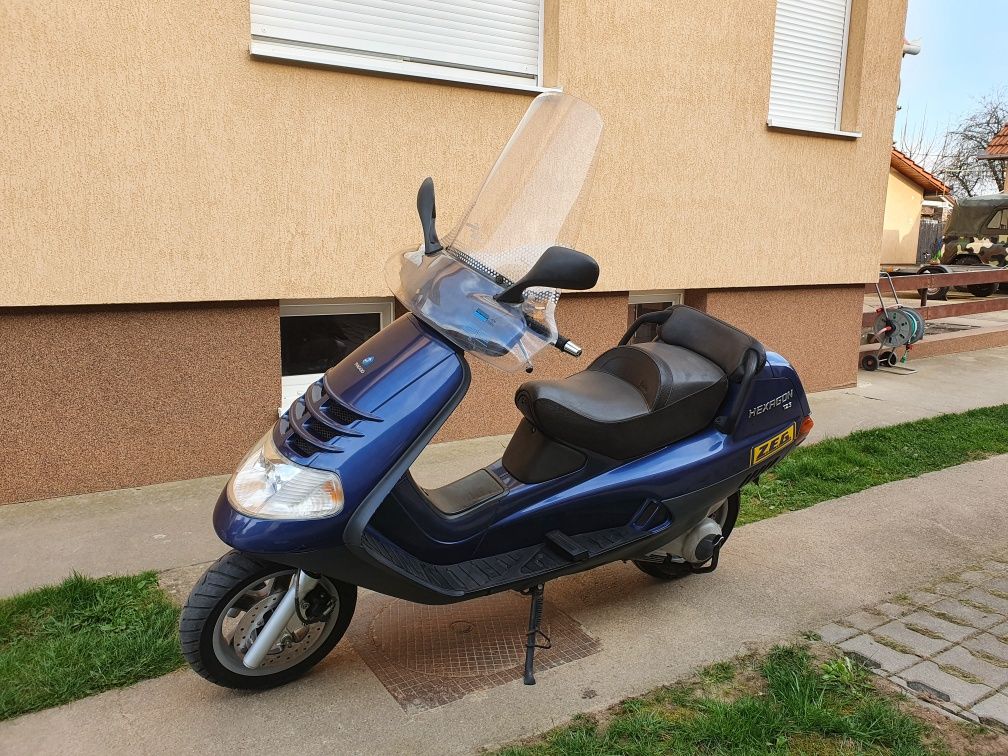 Piaggio Hexagon 125 28.000 km