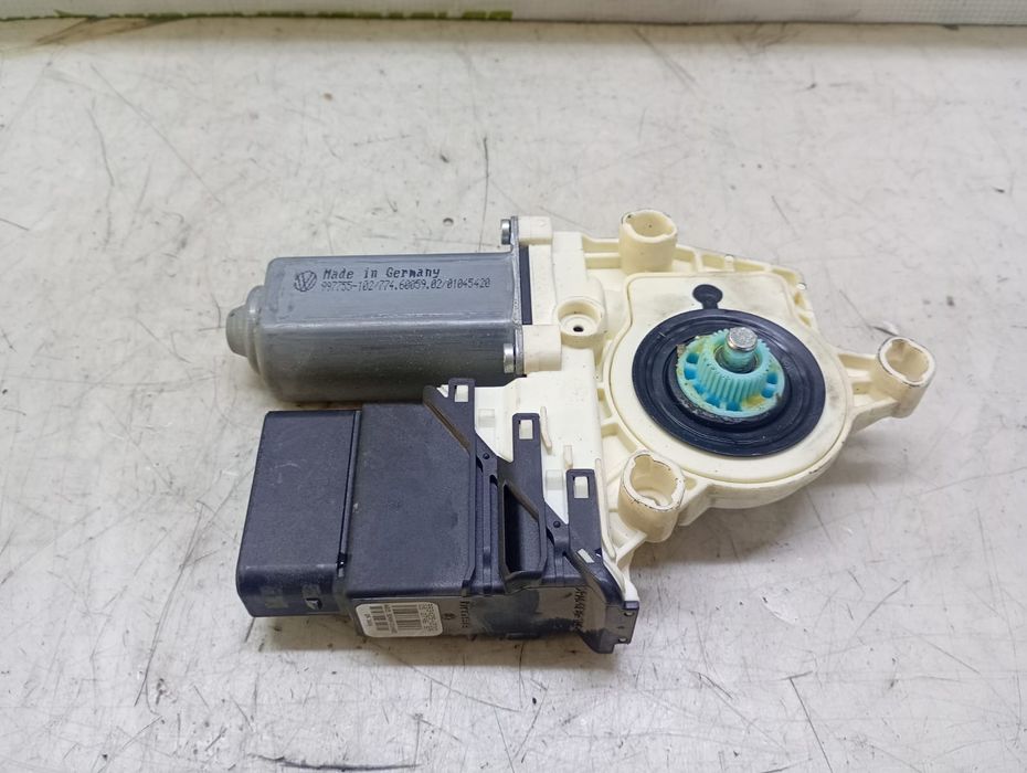 Motoras geam dreapta spate Volkswagen Passat B6 (2005 - 2010)BLR