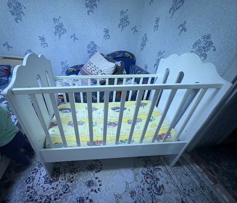 Продам детскую кроватку