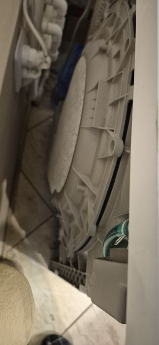 Vând uscator rufe Electrolux