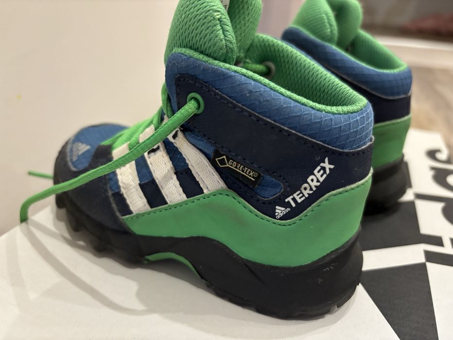 Ботуши Adidas Terrex размер 21