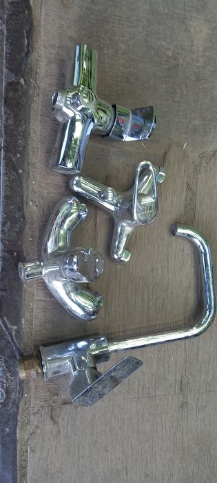 Смесители новые,стояли на витрине