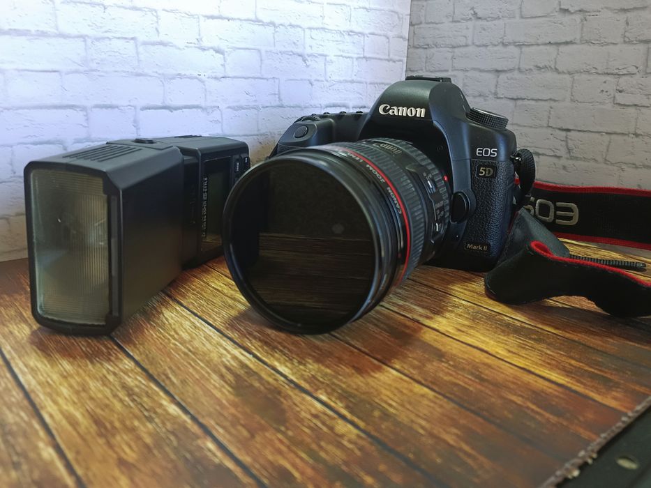 Фотокамера Canon EOS 5D Mark II