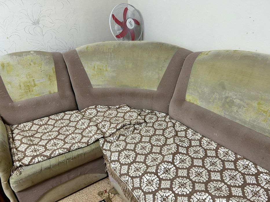 Отдам даром диван