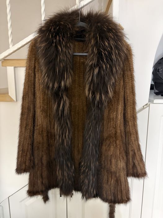 Haina blana vizon  lucrata manual masura M