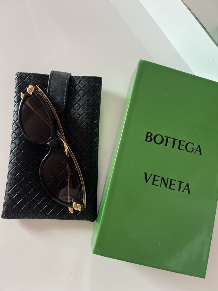 Bottega venetta очила