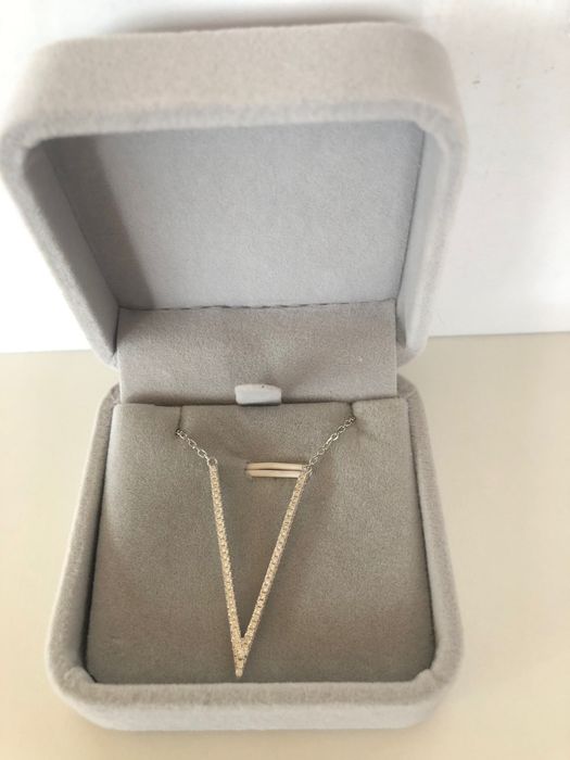 Прекрасни сребърни колиета, ограничени наличности !