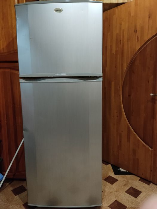 Холодильник SAMSUNG