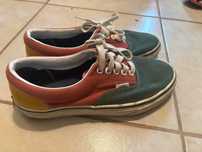 Tenesi Vans unisex mărime 38(24,5cm)