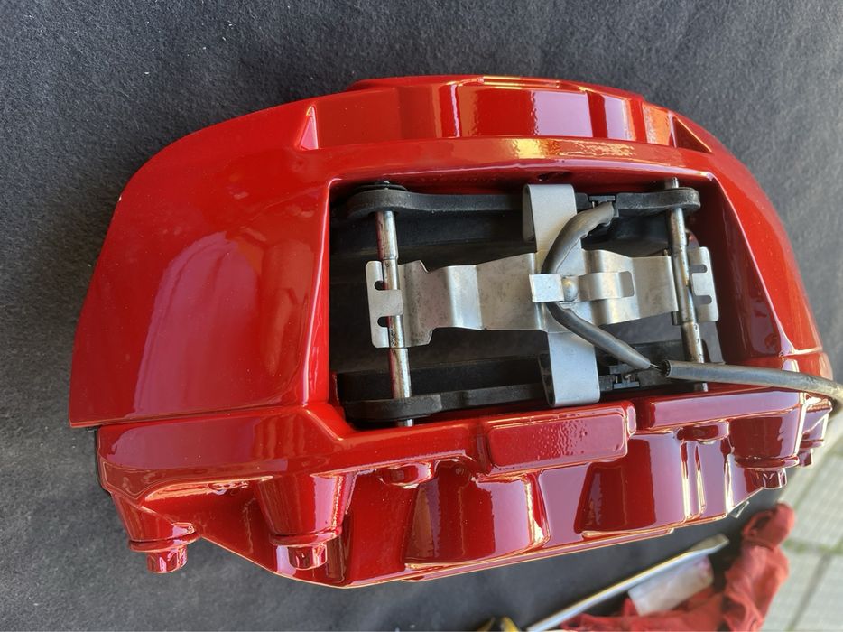 Спирачни апарати от Порше Макан/Porsche Macan с накладки