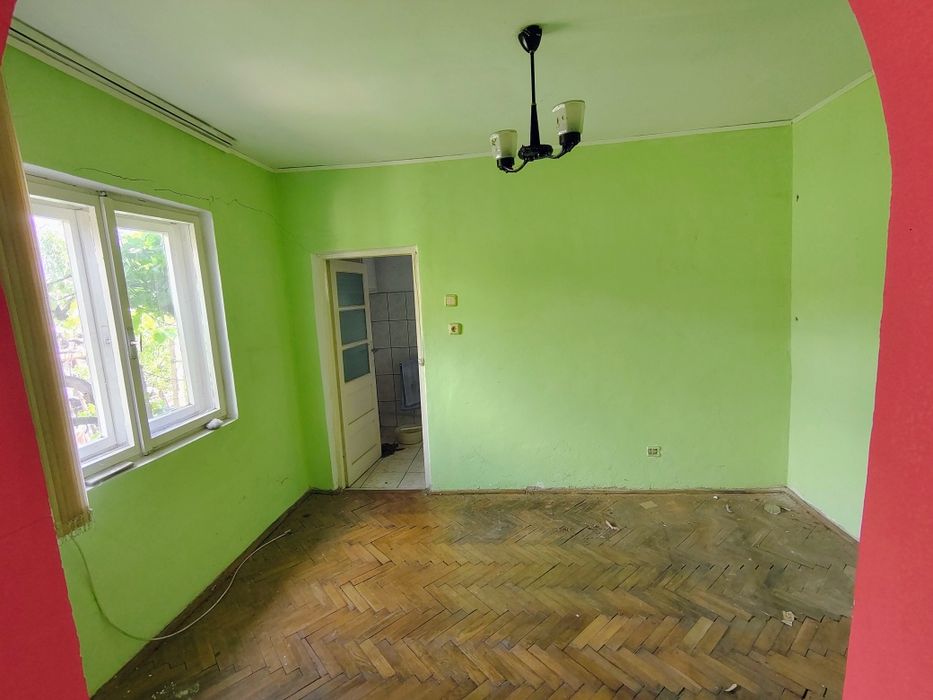 Casa in Oradea vânzare ,str Izvorului.Ocazie !87000€