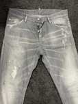 Blugi Dsquared2 barbati originali marimea 48