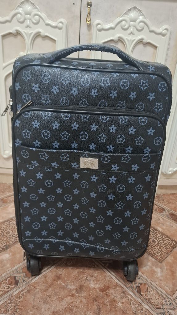 Чемодан Louis Vuitton