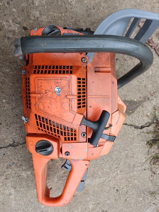 Vând husqvarna 365 special