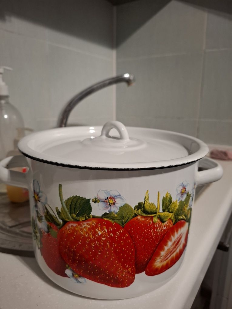 Кастрюля эмалированные  г. Алматы
