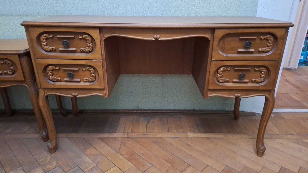 Set birou vechi în stil Chippendale cu două comode şi un scaun