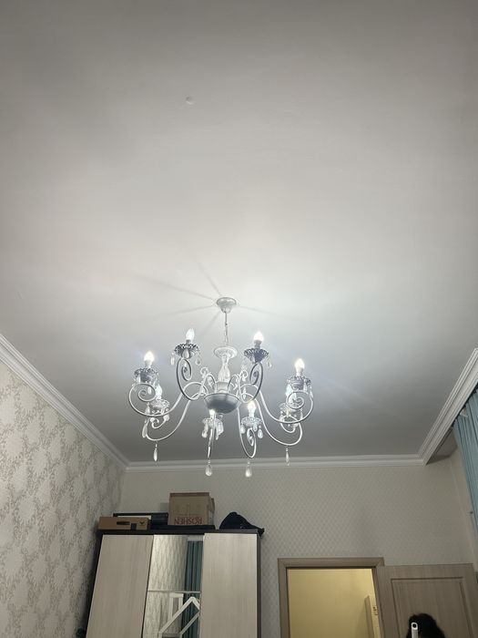 Продам люстру б/у