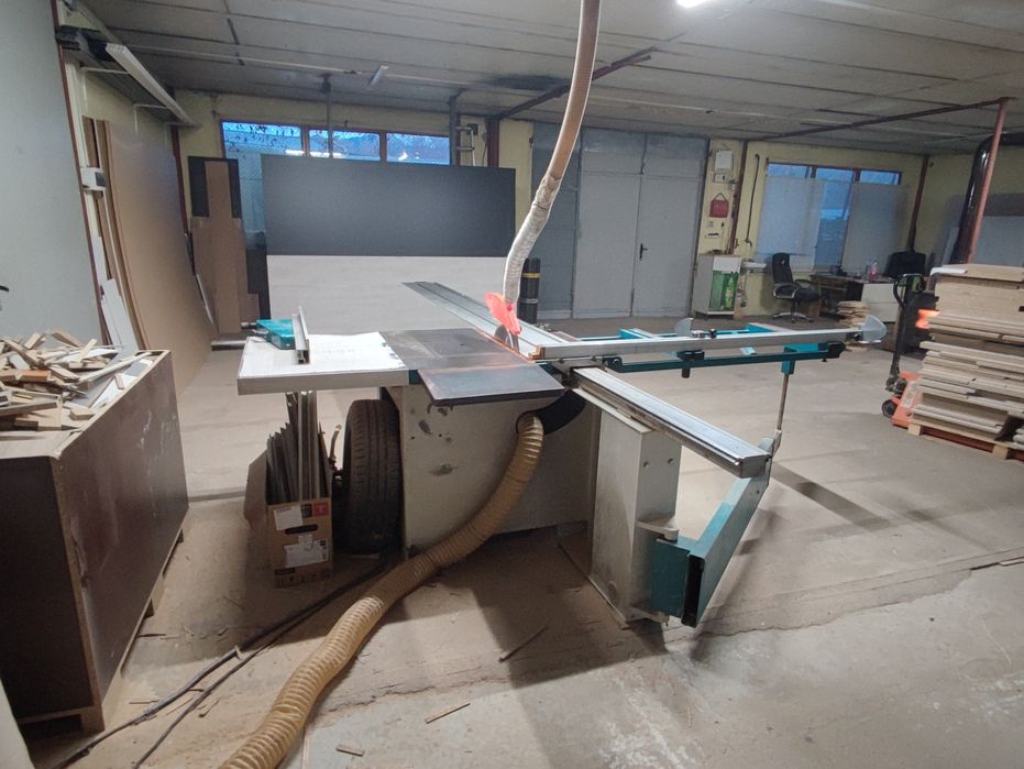 Форматен циркуляр с подрезвач