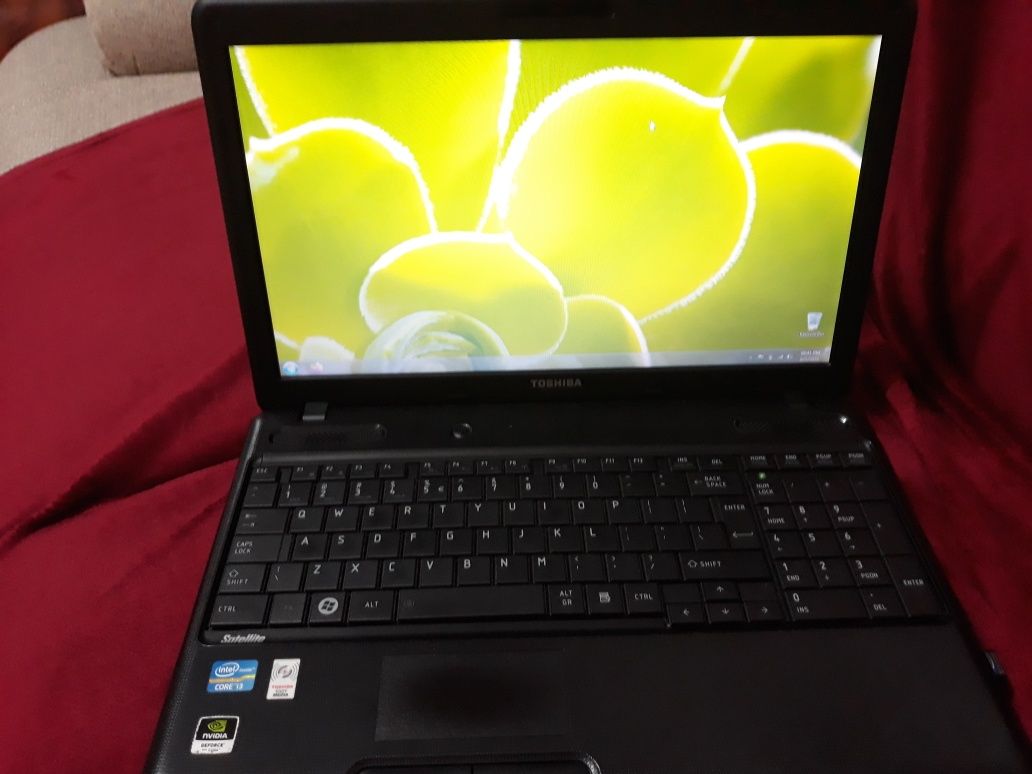 Vand laptop toshiba