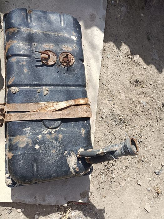 Продам бензобак газель