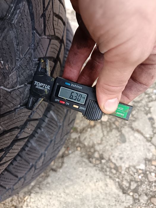 Anvelope MS iarna 235 60 18 Dunlop 2021 5.2-6.2mm