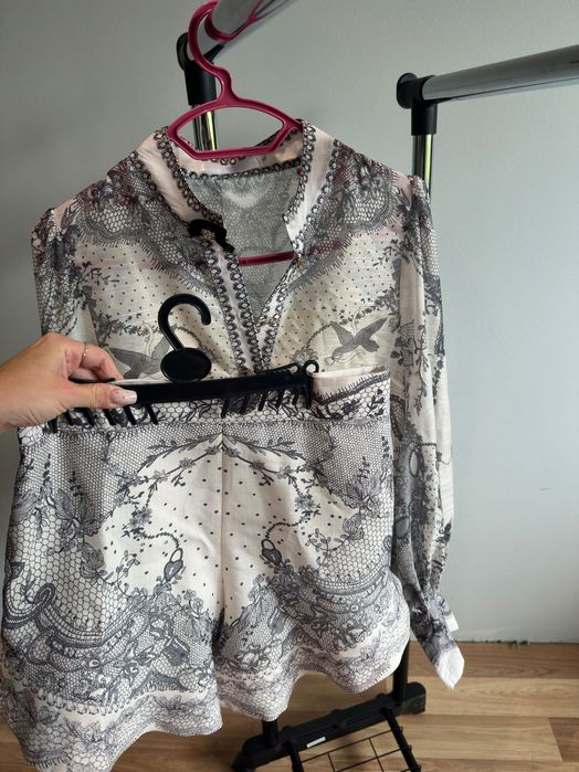 Комплект от къси панталонки и риза