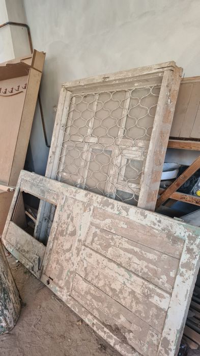 Eshik Rom Shkaflar sotiladi