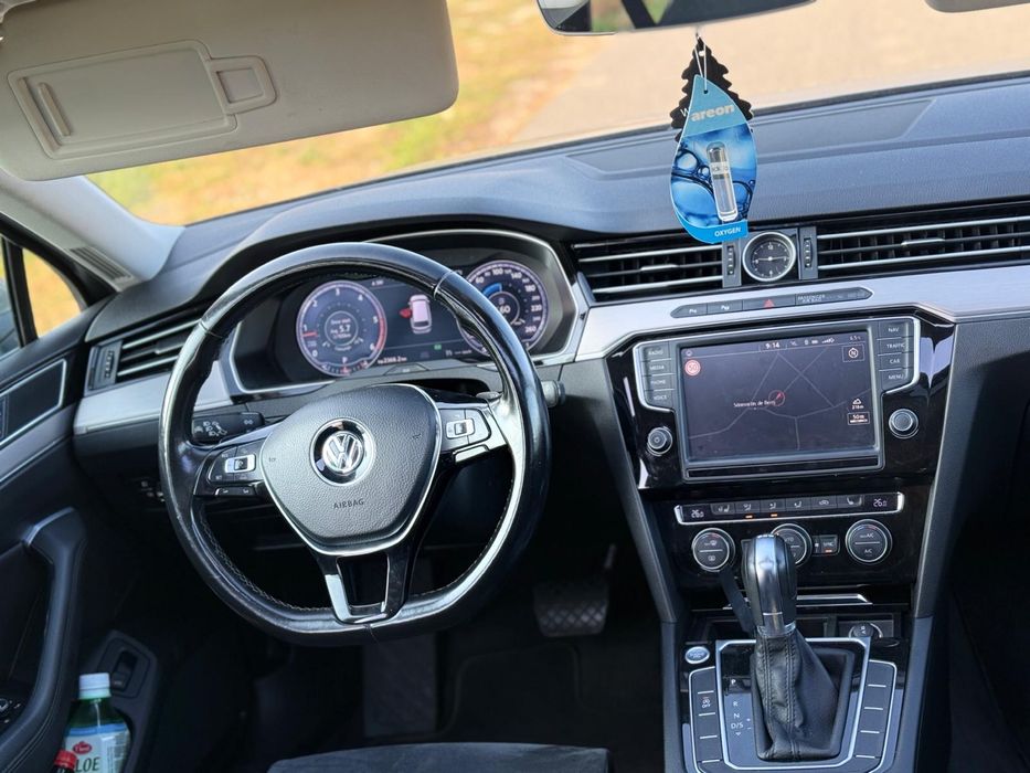 VW Passat B8 2015-Highline