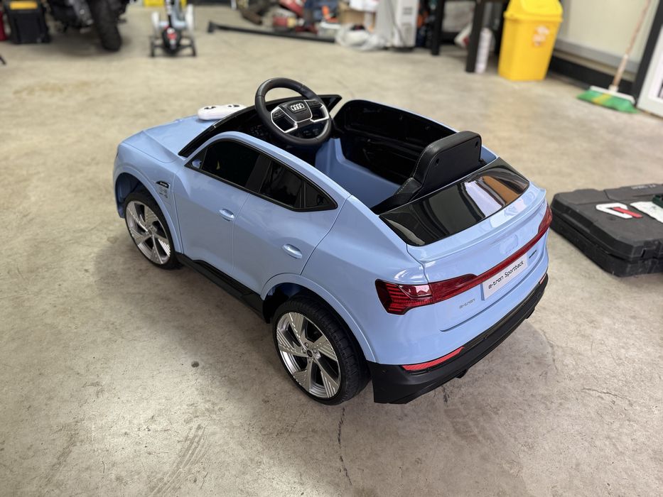 Masinuta electrica Audi