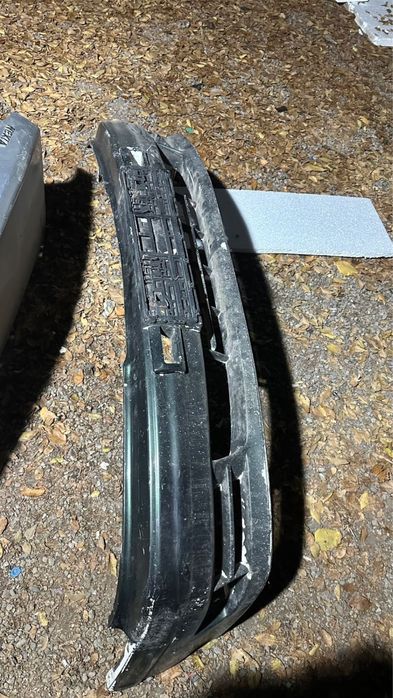 Бампер от машины ниссан цифиро