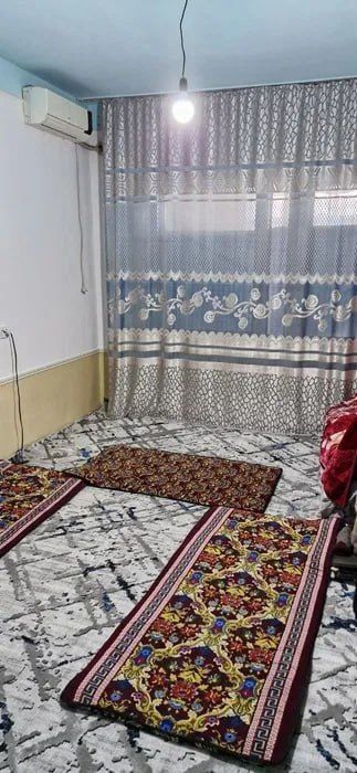 2/2/9. Спутник 16, (Сергели). Квартира с лифтовой. Метро 800 м.